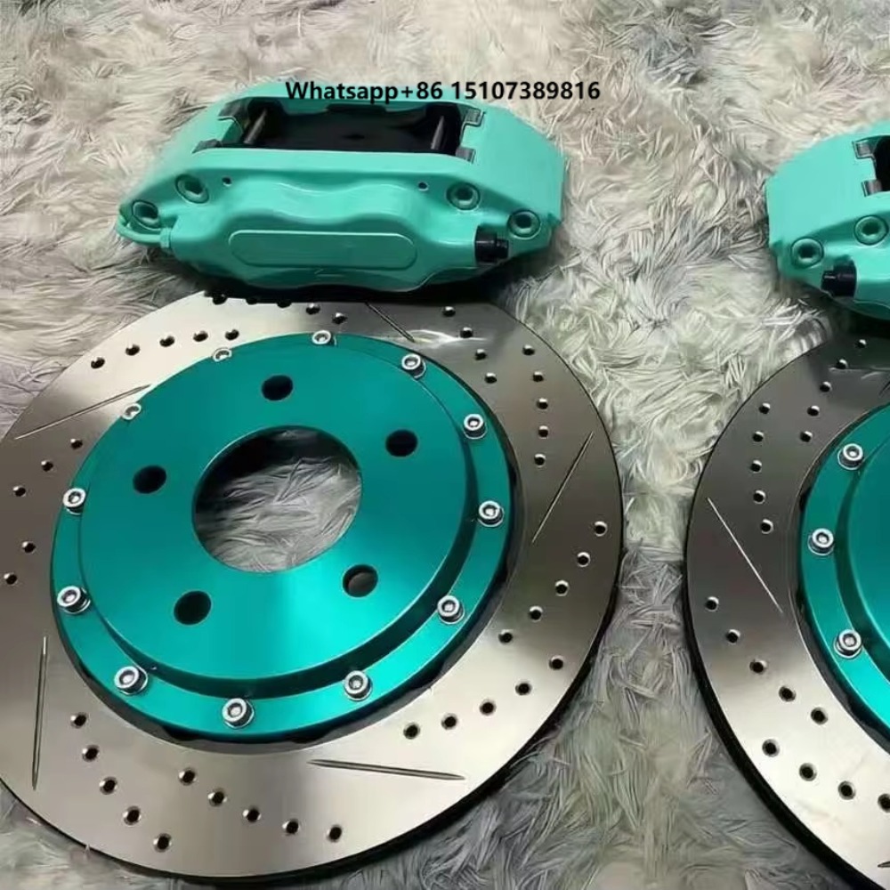 Forged Front Brake Caliper 4 Piston - Nieuwe hoogwaardige aluminium race-remklauwsets voorzijde gesmeed