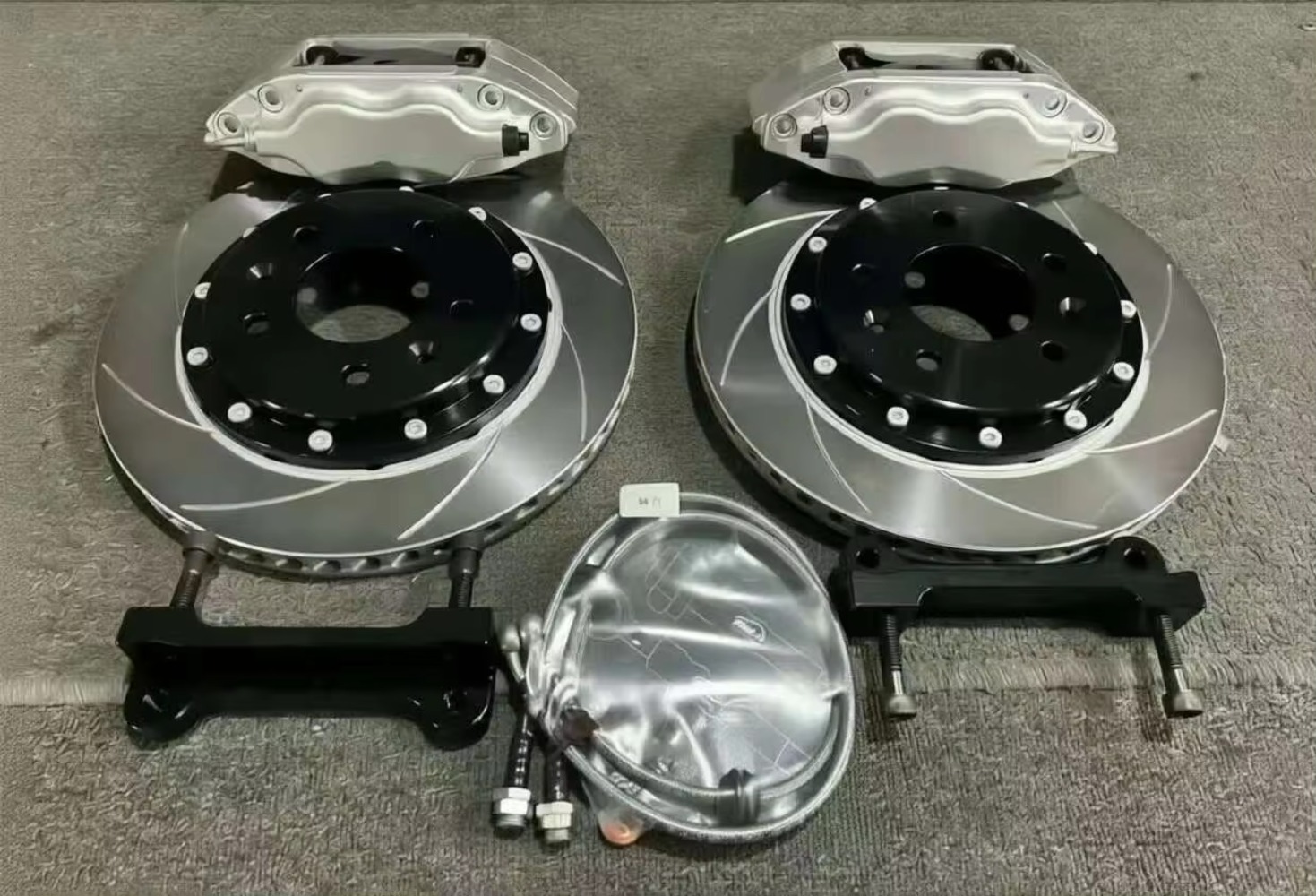Nieuwe hoogwaardige aluminium  - Forged Front Brake Caliper 4 Piston recensie en prijs